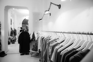 球队西服品牌推荐—时尚与品质的完美融合
