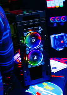 那个品牌 CPU 玩游戏有优势