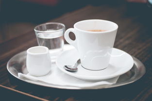 水晶晶水杯—品味生活，从一杯清水开始