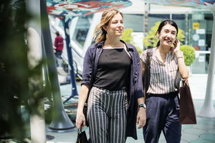 品牌折扣女装小西服店铺—时尚风向标